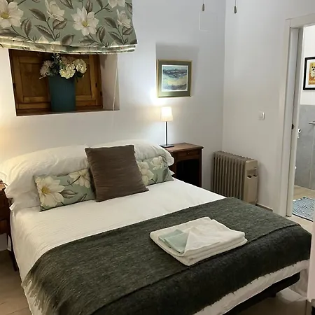 Castle View House * Ayora